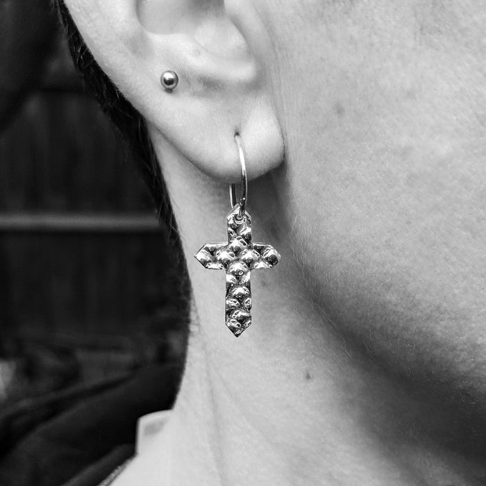 Pose Earrings